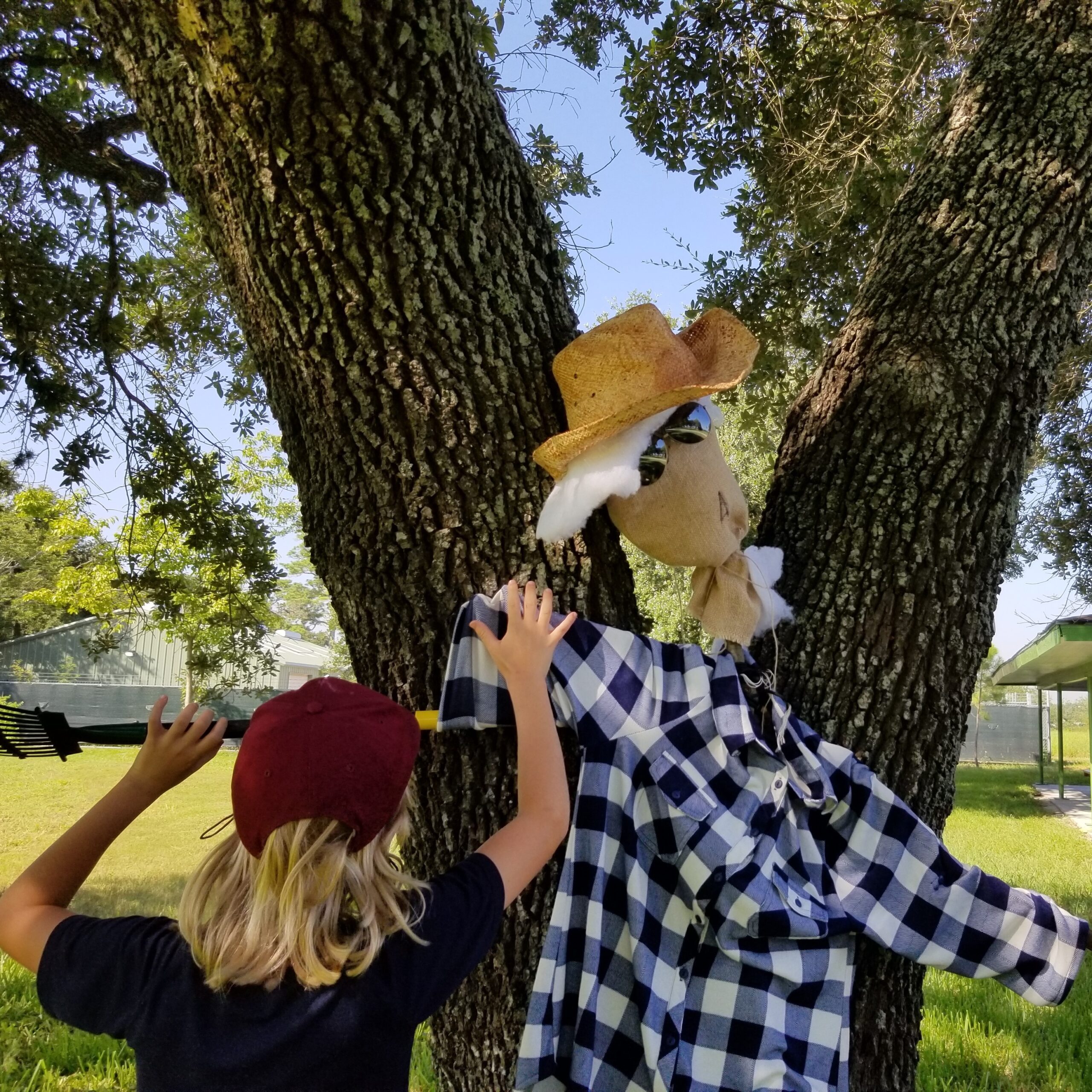 DIY Scarecrows Houston Botanic Garden diy-scarecrows-houston-botanic-garden